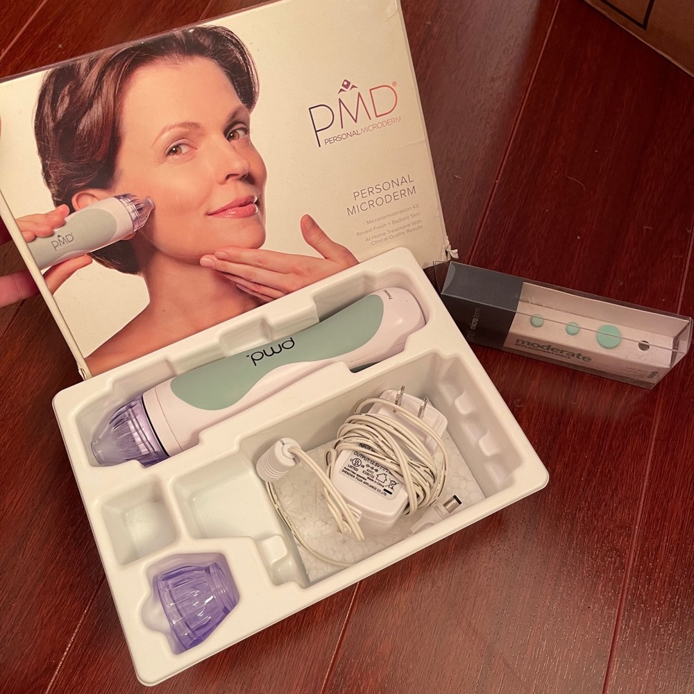 PMD: At Home Personal Microdermabrasion Kit